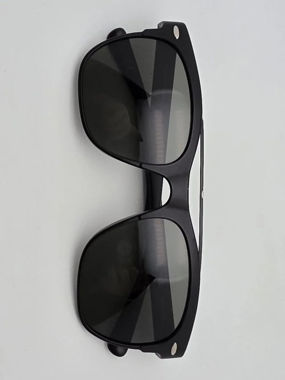 Suncloud Tabor Black Frame Polarized Grey/Green Lens Aviator Sunglasses w/ Case